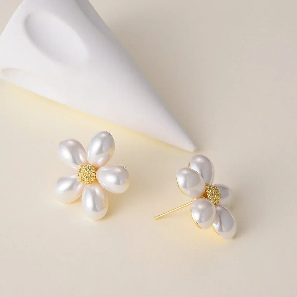 Multicolor Women's Jewelry Faux Pearl Decor Flower Design Stud Earrings